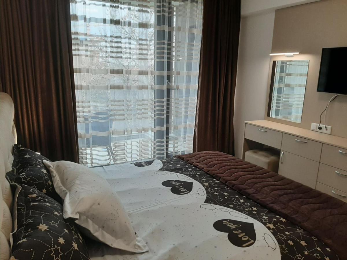 Апартамент Deluxe 3 圣君士坦丁和海伦那 外观 照片